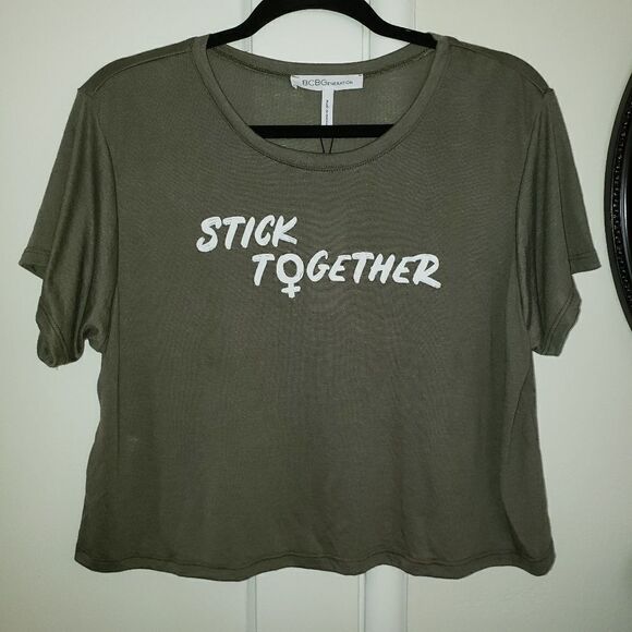 BCBGeneration Cropped Slogan T-Shirt Stick… - Picture 1 of 4